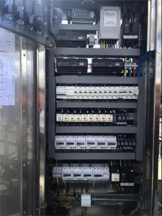 鼎立慧聯(lián)集成云智能控制器DALI模塊、電量采集模塊的配電箱