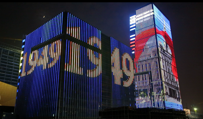 央視上?？傉緡H傳媒港燈光項目