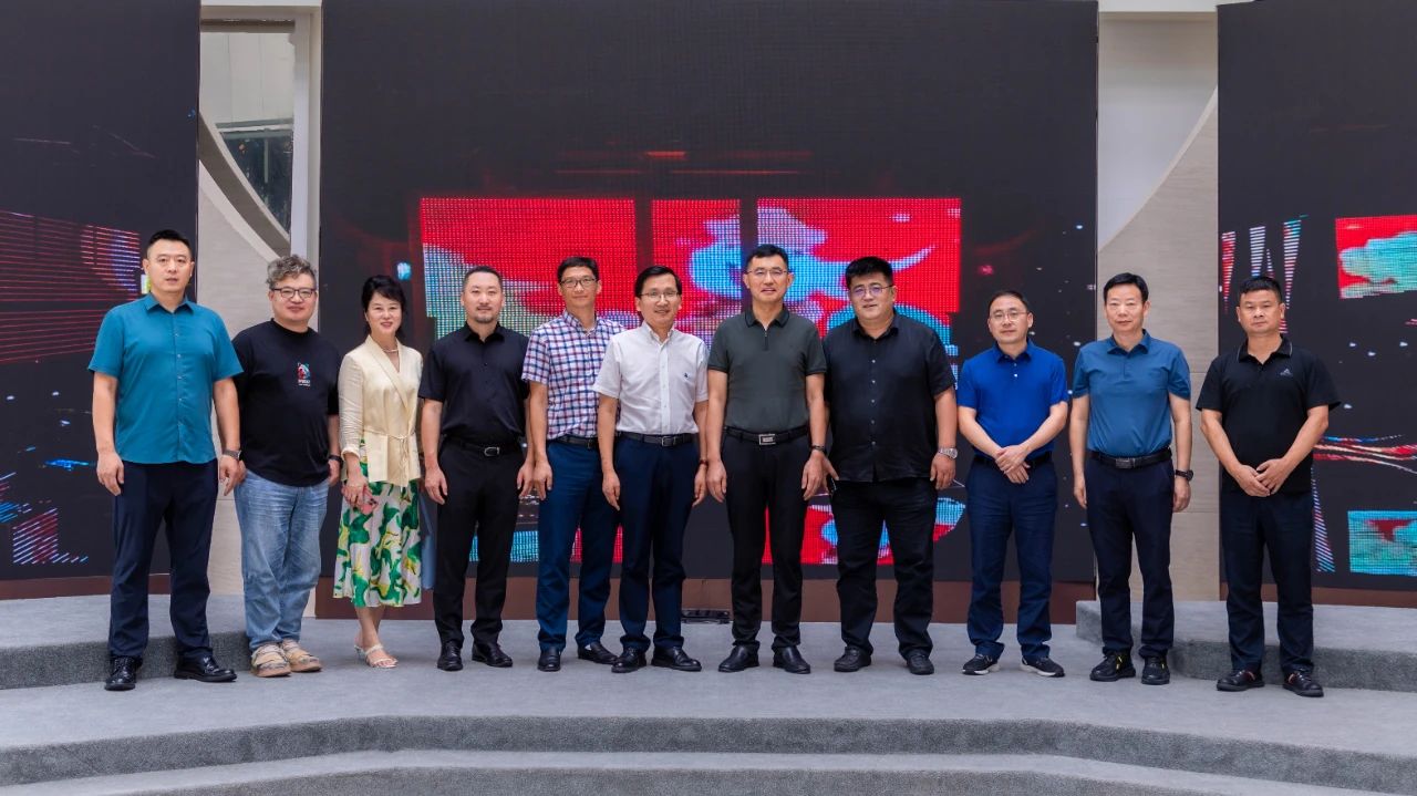 【錨定“三個高地” 推進“二次創(chuàng)業(yè)”】澧縣縣委書記王啟武一行赴信達電通集團考察交流